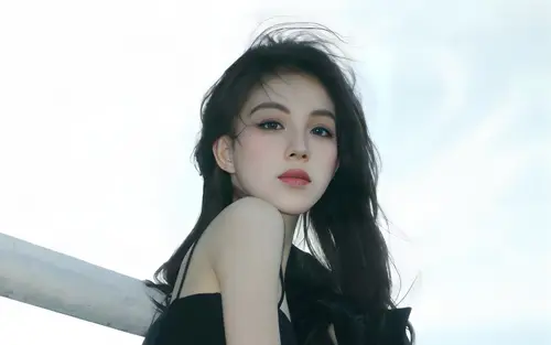 4096x2560 Desktop 人像摄影 Wallpaper - 黑裙长发美女户外写真4K电脑壁纸