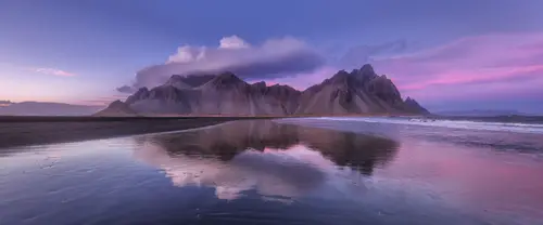 3840x1600 Ultrawide Wallpaper - 粉紫色天空山脉倒影海滩超宽屏壁纸
