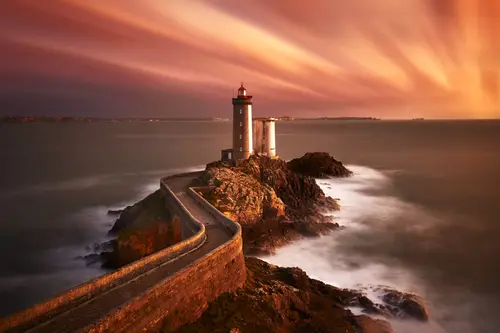 4256x2832 Desktop Wallpaper - 夕阳下的孤独灯塔