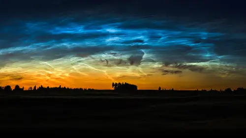 4808x2705 Desktop Wallpaper - 立陶宛夜光云4K电脑壁纸