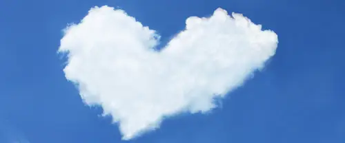 3840x1600 Ultrawide Wallpaper - 蓝天白云心形云朵超宽屏壁纸