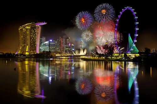 2048x1365 Desktop Wallpaper - 新加坡滨海湾烟花夜景电脑壁纸