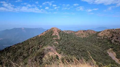 3840x2160 Desktop Wallpaper - 群山连绵自然风光壁纸