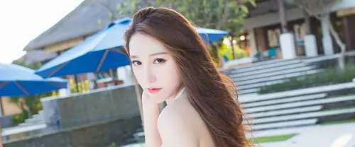 3840x1600 Ultrawide Wallpaper - 海滨度假美女回眸超宽屏壁纸