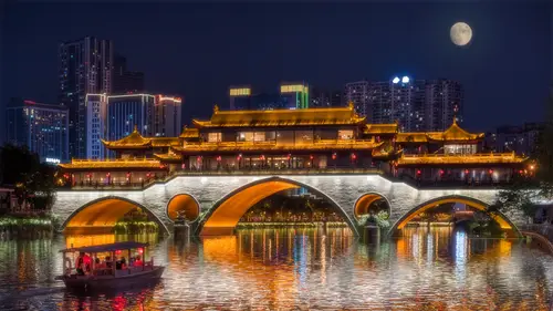 3840x2160 Desktop Wallpaper - 成都安顺桥中秋满月夜金色拱桥与河面游船