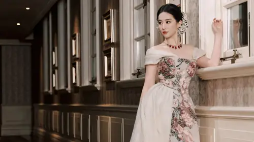 2560x1440 Desktop Wallpaper - Liu Yifei in Floral Gown by a Window Wallpaper