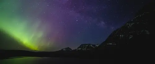 3840x1600 Ultrawide Wallpaper - 极光与繁星夜空超宽屏壁纸