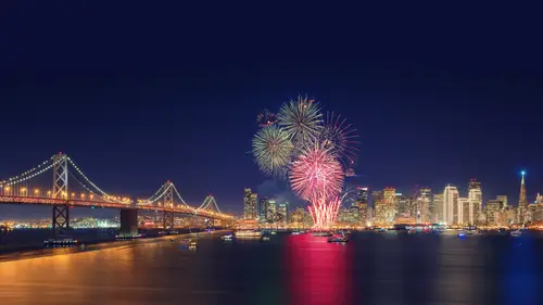 6569x3695 Desktop Wallpaper - 旧金山湾区海湾大桥烟花夜景4K电脑壁纸