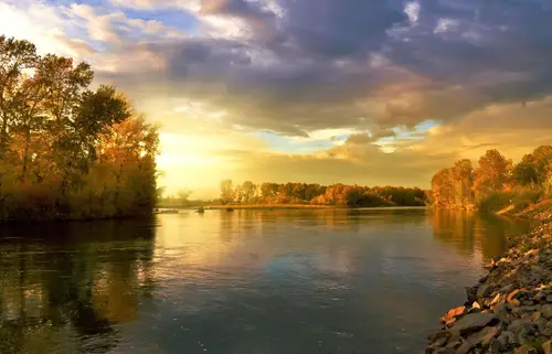 6383x4096 Desktop 自然风景 Wallpaper - 金秋落日河畔风景4K电脑壁纸
