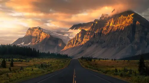 7366x4096 Desktop Wallpaper - 雪山公路日落风光 4K 电脑壁纸
