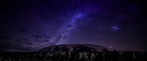 3840x1600 Ultrawide Wallpaper - 乌鲁鲁巨石星空超宽屏壁纸